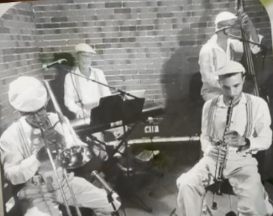 JAZZ – SMILING SWING STOMPERS