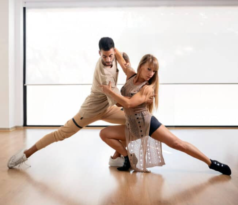 COURS DE BACHATA 