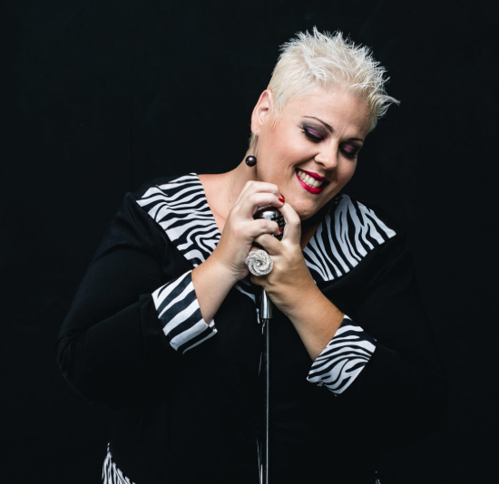 NICOLE DAMBREVILLE CHANTE PIAF !