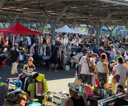 Affiche Brocante de saint-paul – savanna